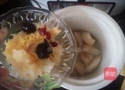 红枣银耳百合炖雪梨的做法图解7