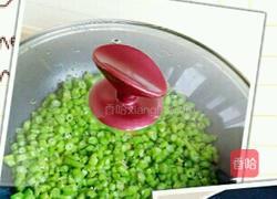 虾酱鸡蛋炒四季豆的做法图解5