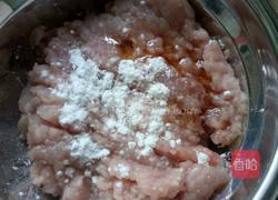 菠菜丸子汤的做法图解3