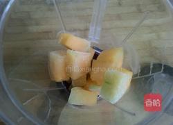 哈密瓜冰沙的做法图解3