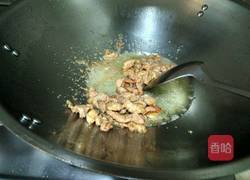 黄瓜炒肉的做法图解3