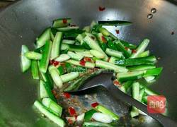黄瓜炒肉的做法图解5
