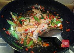 红椒煎带鱼的做法图解5