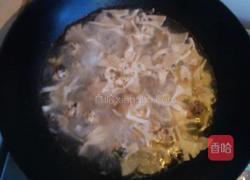 蘑菇肉丸汤的做法图解6