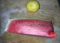 冰爽柠檬西瓜汁的做法图解1