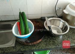 凉拌青瓜条的做法图解1