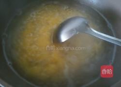 枸杞玉米面粥的做法图解3