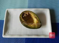 蜂蜜牛油果色拉的做法图解2