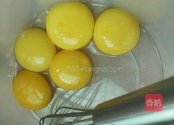 甜蜜戚风蛋糕的做法图解2