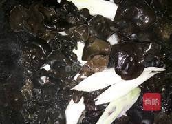 葱爆木耳的做法图解5