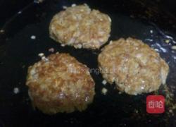 猪肉鸡蛋汉堡的做法图解6