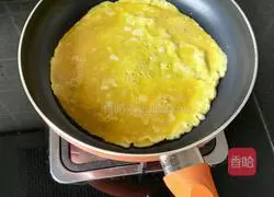 Illustration of how to make fried noodles with ham sausage 3