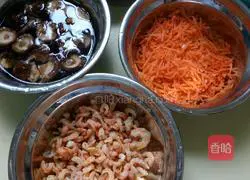 Illustration of how to make crystal dumplings 1