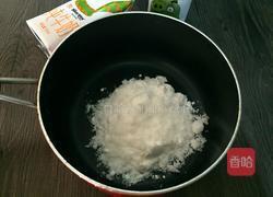 奶香白凉粉的做法图解2