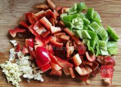 青红椒炒花蛤肉的做法图解3