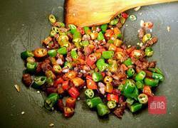 青红辣子肉的做法图解8