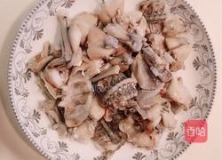 爆炒牛蛙的做法图解1