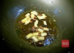 双椒烧双鱼的做法图解3