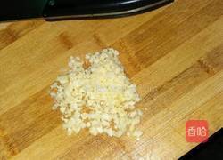 蒜蓉粉丝蒸白菜的做法图解2