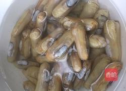 蒜蓉粉丝蛏子的做法图解1