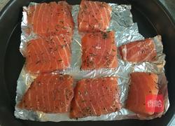 香草鲑鱼炖饭的做法图解4