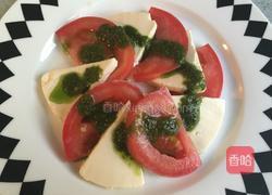 意式紫苏奶酪番茄盘的做法图解3