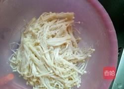 蒜香锡纸烤金针菇的做法图解1