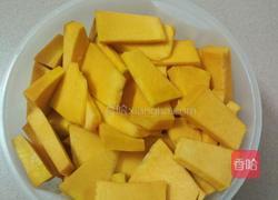 南瓜发糕（芝麻版）的做法图解1