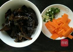 木耳香菇黄花菜的做法图解4