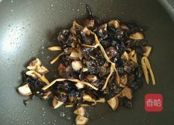 木耳香菇黄花菜的做法图解7