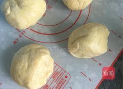 香肠卷的做法图解4