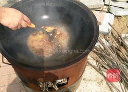 铁锅炖野生鱼的做法图解5