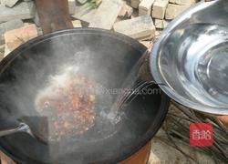 铁锅炖野生鱼的做法图解6