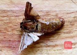 干煲雄蚕蛾的做法图解2