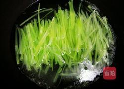 凉拌莴笋丝的做法图解4