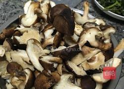 香菇炖鸡的做法图解2