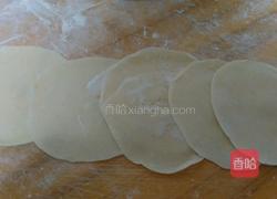 猪肉韭菜馅饺子的做法图解6