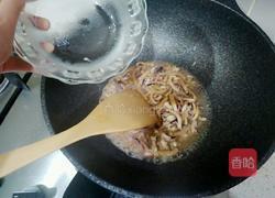 胡萝卜炒墨鱼丝的做法图解5