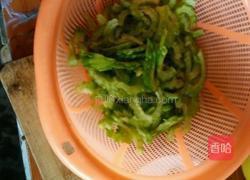 素炒苦瓜的做法图解2