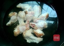 蒜蓉剁椒蒸鸡翅根的做法图解2