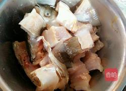 酸辣鱼块的做法图解1