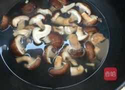 红烧猪皮炖蘑菇的做法图解2