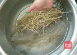 肉丝炒粉条的做法图解1