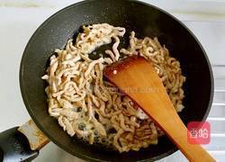 彩椒炒肉丝的做法图解8