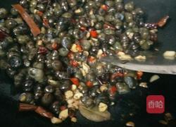 紫苏烧田螺的做法图解3