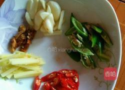 煎小鲫鱼的做法图解1