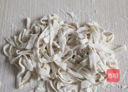 葱香手擀面的做法图解1