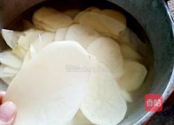 炸土豆片的做法图解2