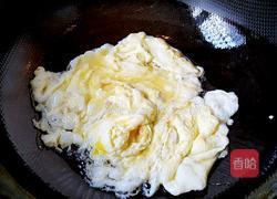 鸡蛋炒丝瓜条的做法图解5