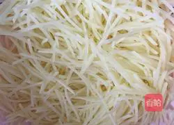 Illustration of how to make potato cakes 1